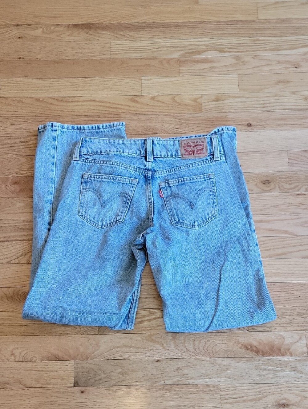 Levi's Light Wash Wide Leg Flare Jeans - Picture 4 of 5